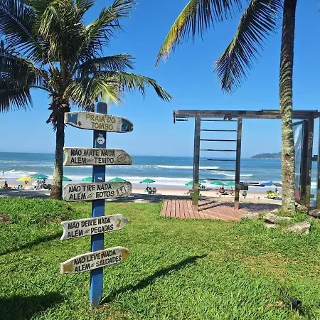 Vista Linda: Beachfront Apartment in Guarujá with Sea View Exterior photo