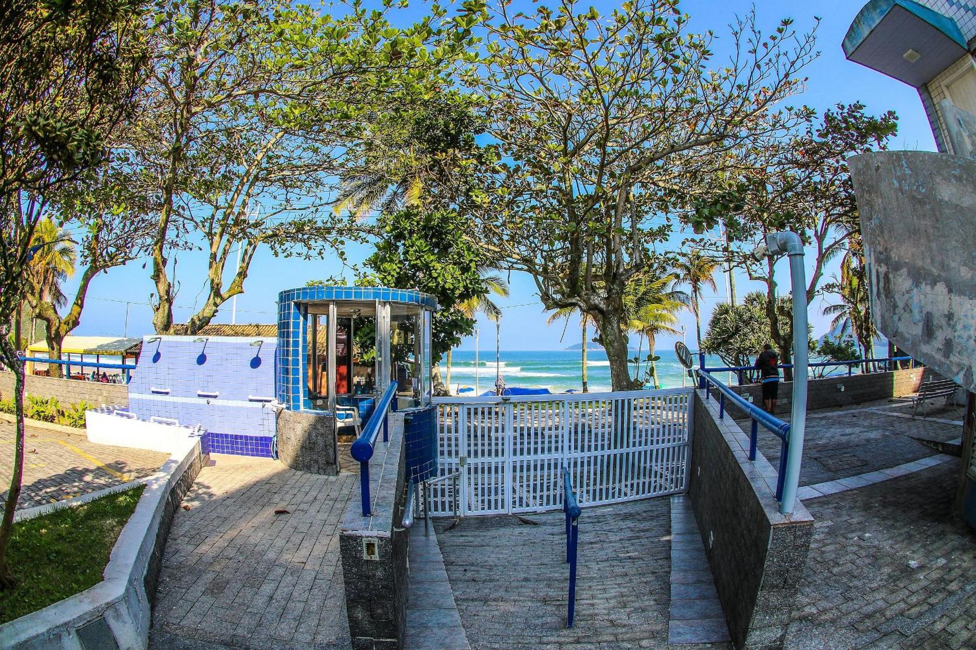 Apartment Vista Linda: Beachfront In With Sea View