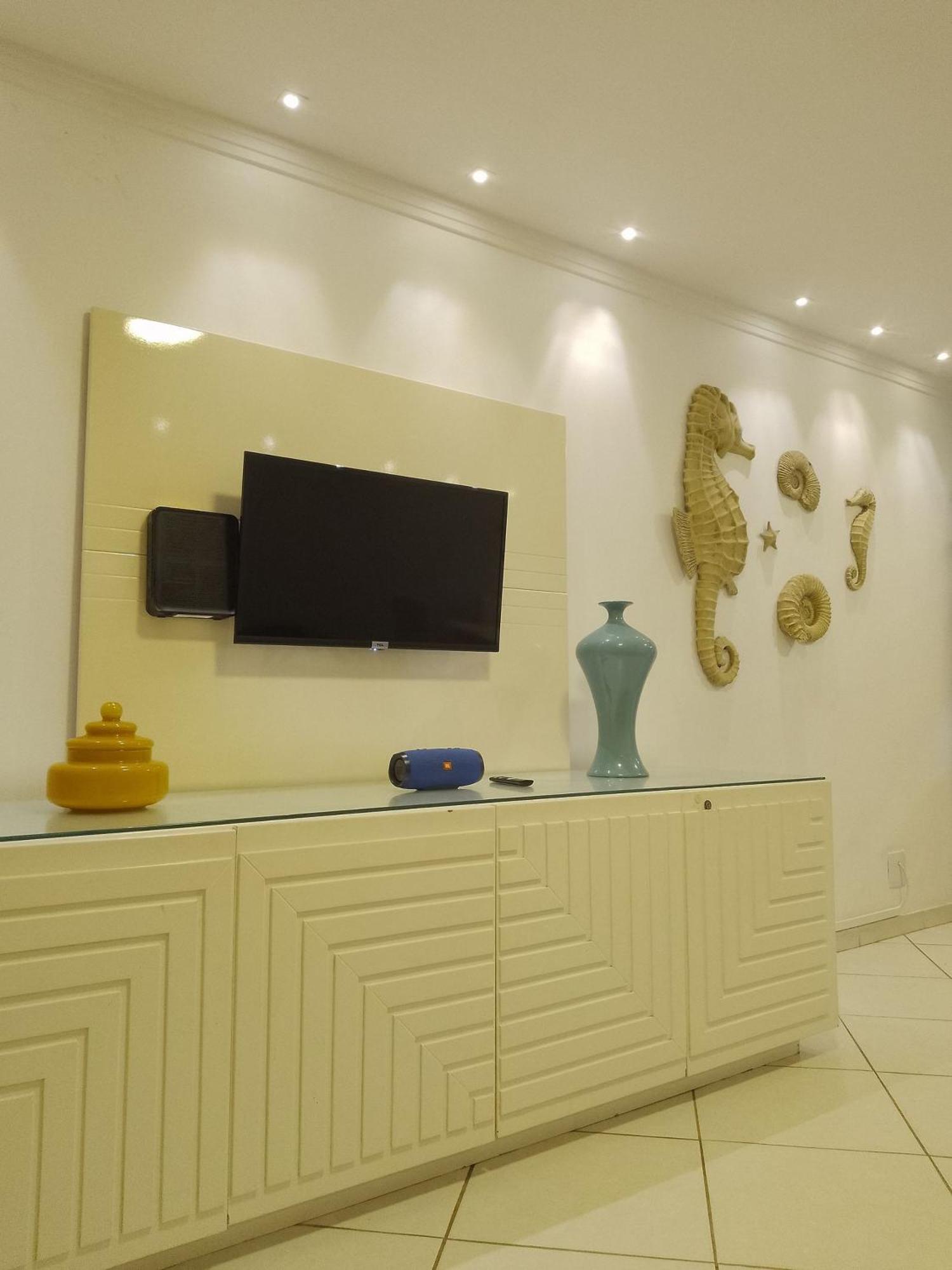 Vista Linda: Beachfront In With Sea View Apartment